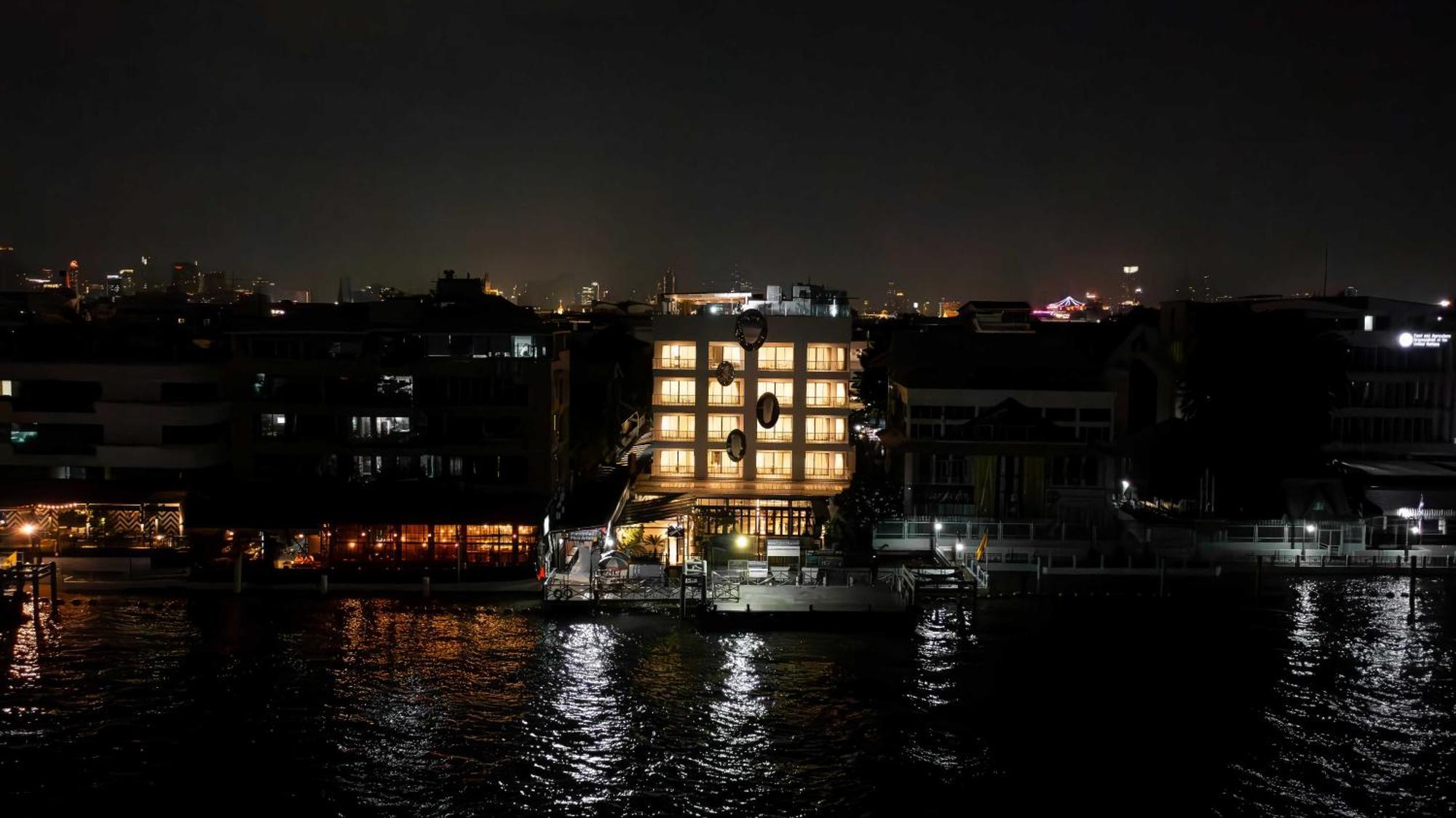 The Standardx, Bangkok Phra Arthit Hotell Exteriör bild