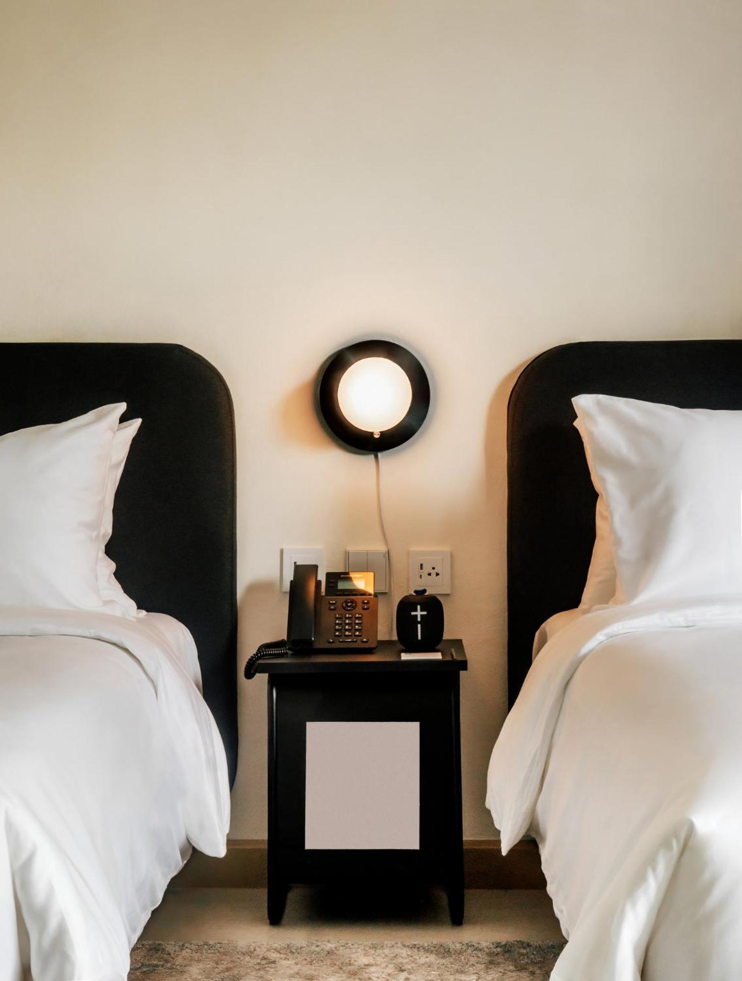 The Standardx, Bangkok Phra Arthit Hotell Exteriör bild